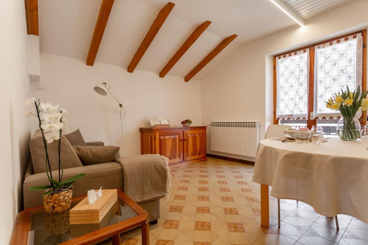 Ca' Marchesi Apartments Sernio Exteriör bild
